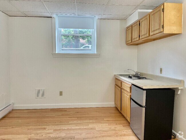 Building Photo - 406 Beacon St