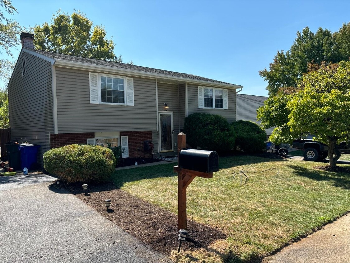 Primary Photo - 1754 Harvest Dr