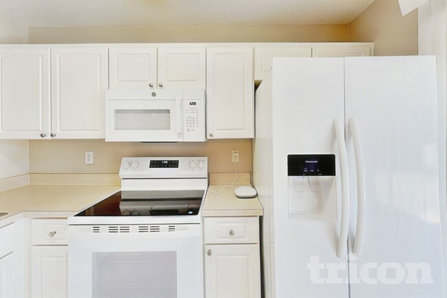 Foto del edificio - 6739 Summer Haven Dr