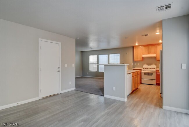 Foto del edificio - 536 Mayfair Walk Ave