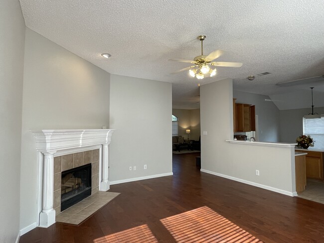 Building Photo - 3810 Fairfield Pl