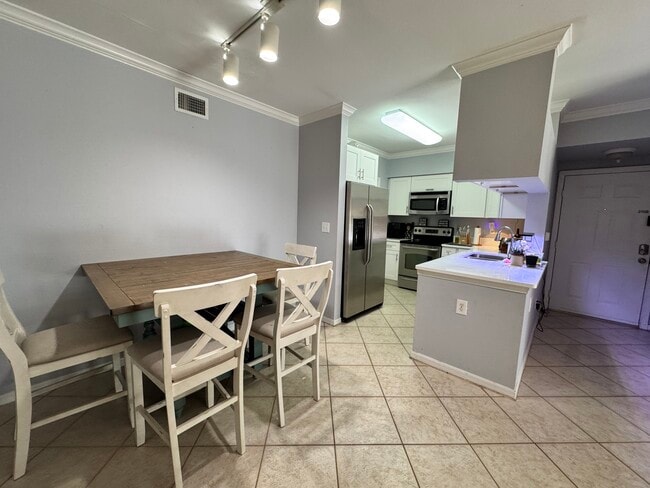 Foto del edificio - 6556 Emerald Dunes Dr