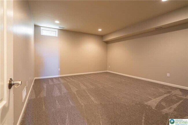 Foto del edificio - 6028 Valley Forge Dr