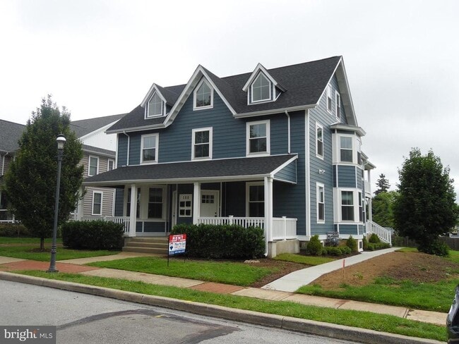 Building Photo - 155 Channing Ave