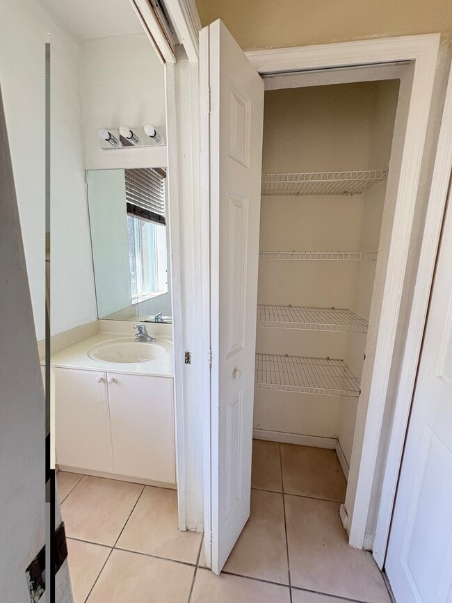 Foto del edificio - 2819 SE 15th Rd