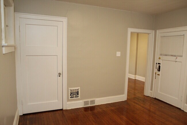 Foto del edificio - 1181 Moorlands Dr