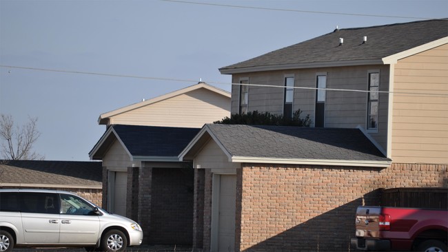 Foto del edificio - 921 NW Summercrest Blvd