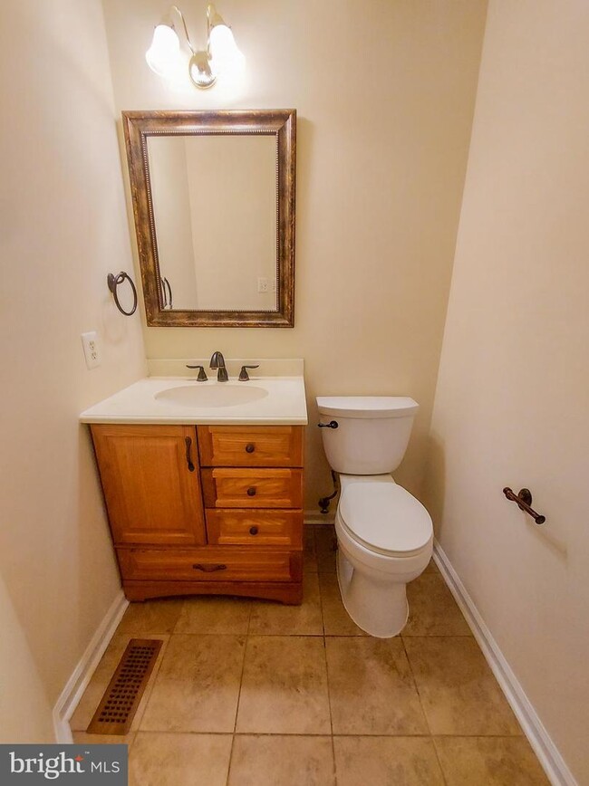 Building Photo - 13654 Palmetto Cir
