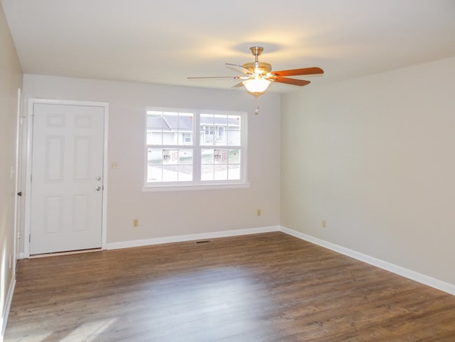 Building Photo - 75 Carlton Ln