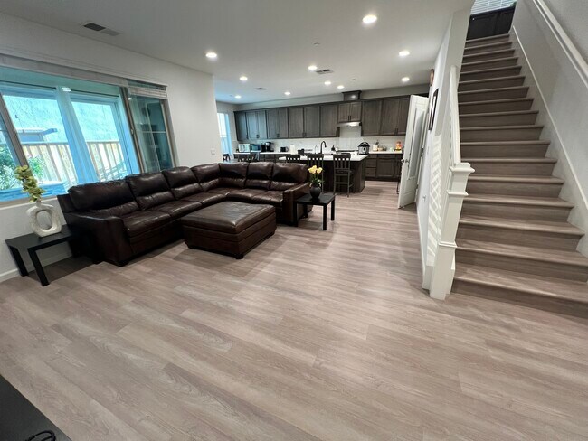 Foto del edificio - 5972 Diamond Way