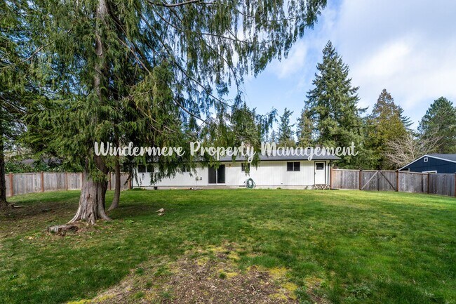 Foto del edificio - Charming and Bright 3 bed in Heart of Gig Harbor!