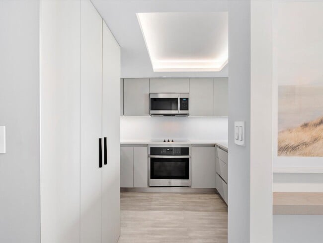 Foto del edificio - 400 South Pointe Dr