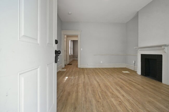 Building Photo - 358-360 E Markison Ave