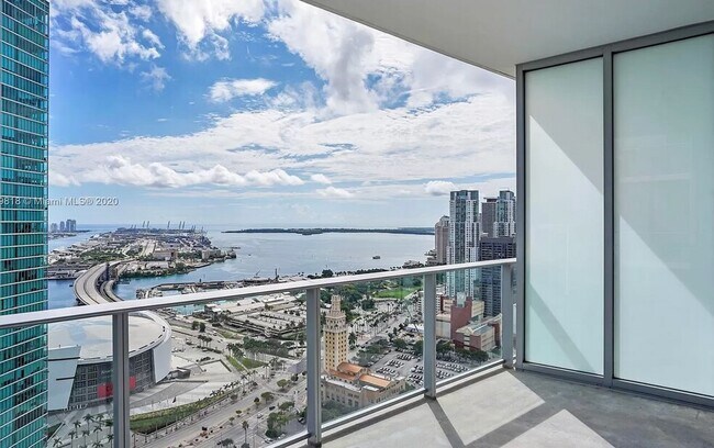 Luxury 2BR + Den Condo | Paramount Miami Worldcenter - Luxury 2BR + Den Condo | Paramount Miami Worldcenter