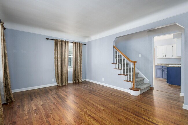 Building Photo - 1608 Whitcomb Ave