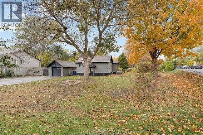 Building Photo - 1595 Sprucewood Ave