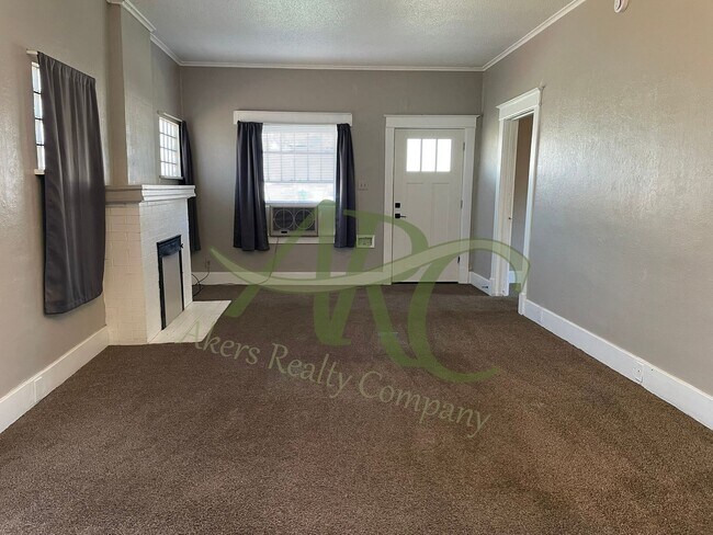 Foto del edificio - 1208 E 13th St