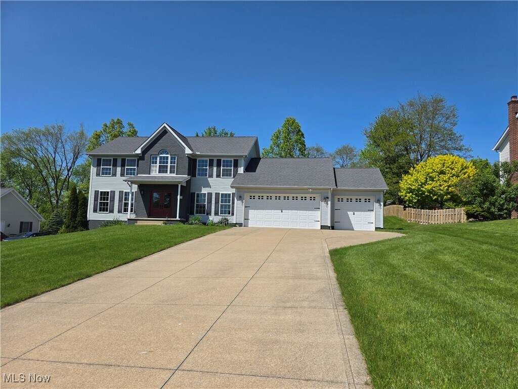 Foto principal - 1245 Meadow Woods Dr