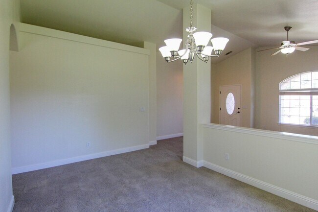 Foto del edificio - 4 Bedroom Mary Lake Home on Cul-De-Sac