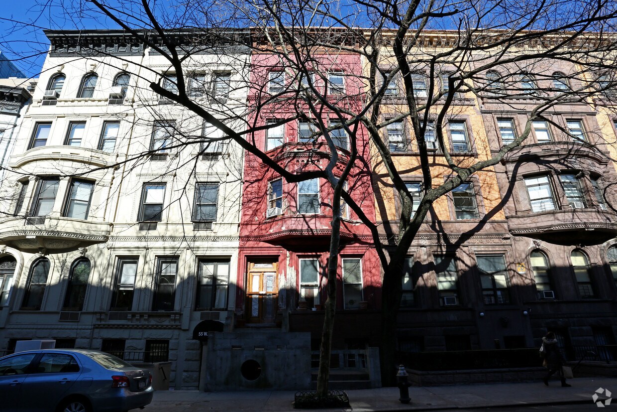 Building Photo - 53 W 89th St
