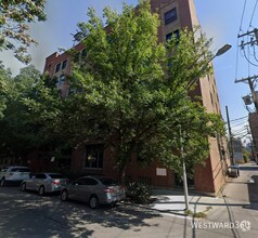 Building Photo - 515 N Noble St