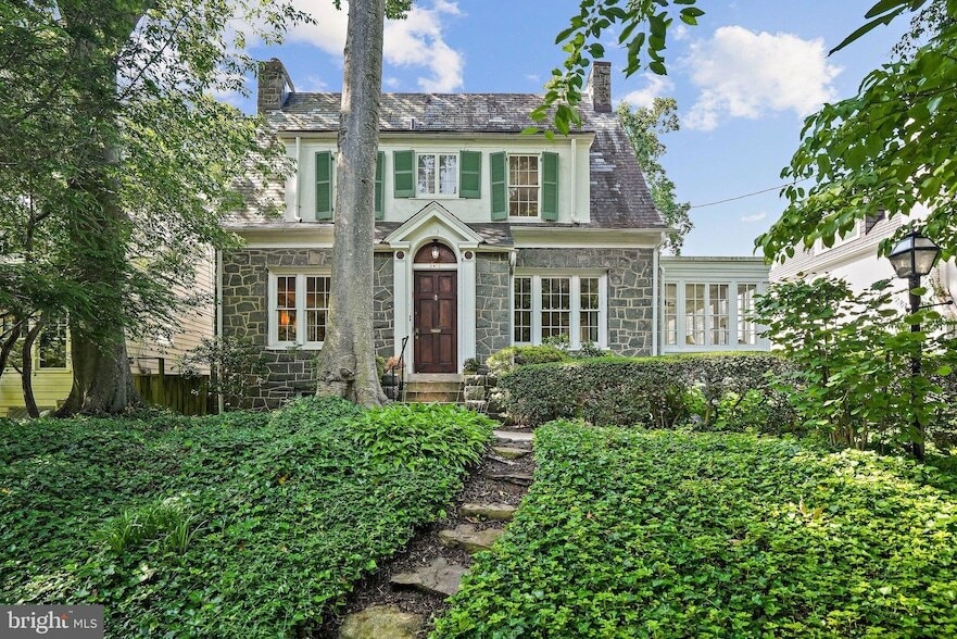 Photo - 3612 Albemarle Street NW Unit