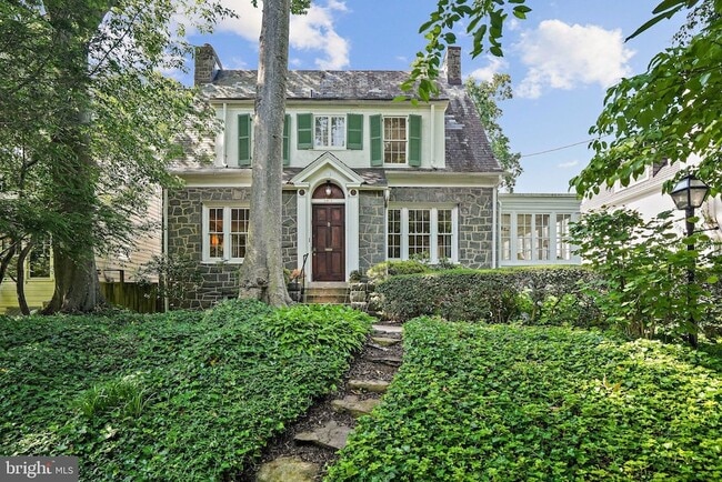 Photo - 3612 Albemarle Street NW Unit House
