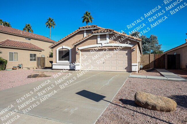 Building Photo - 1575 S Western Skies Dr
