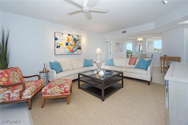 Building Photo - 7225 Pelican Bay Blvd