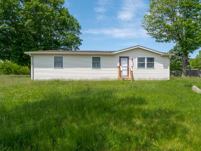 Building Photo - 5784 250N