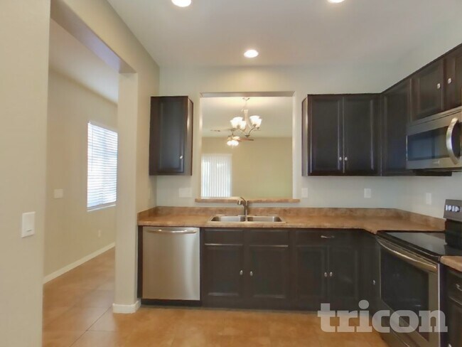 Foto del edificio - 723 W Dana Dr