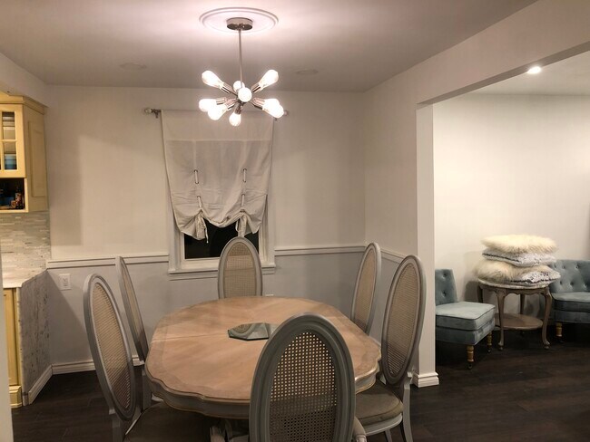 Foto del edificio - 7650 Aster Cir