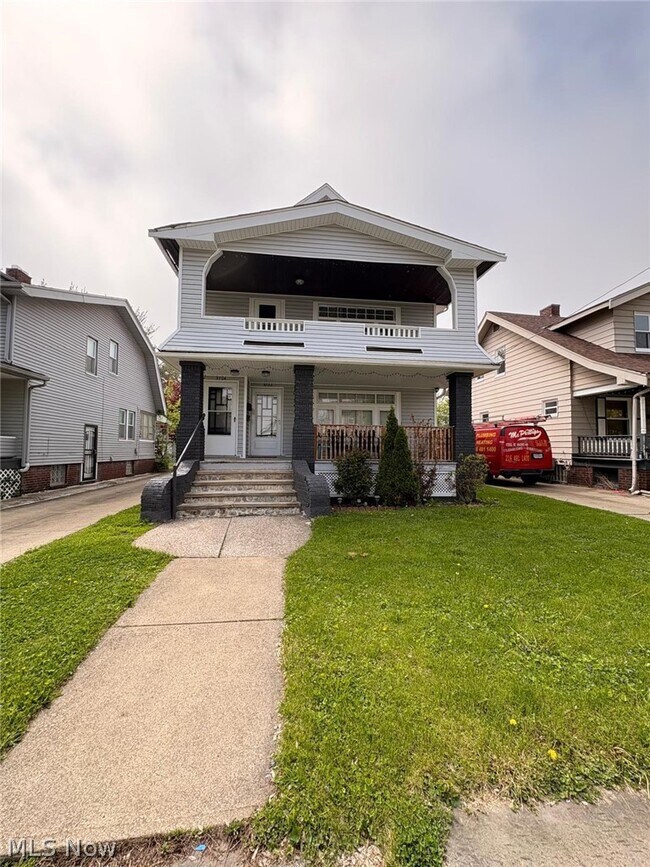 Foto del edificio - 3704 W 138th St