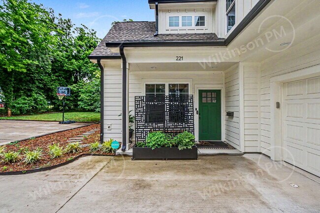 Building Photo - Luxurious & Upscale 3Br/2.5Bth, Perfect for Corporate Relocation, Professional Athlete, Successfu...