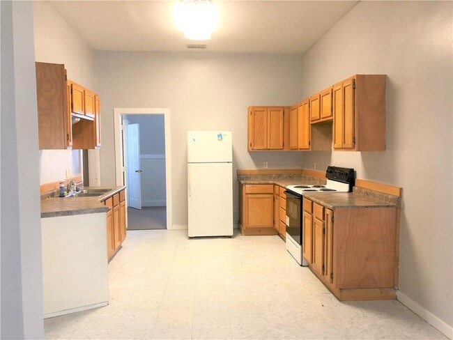 Building Photo - 2580 5th St