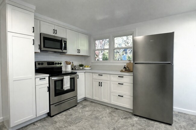 Building Photo - 16748 Linden Ave N