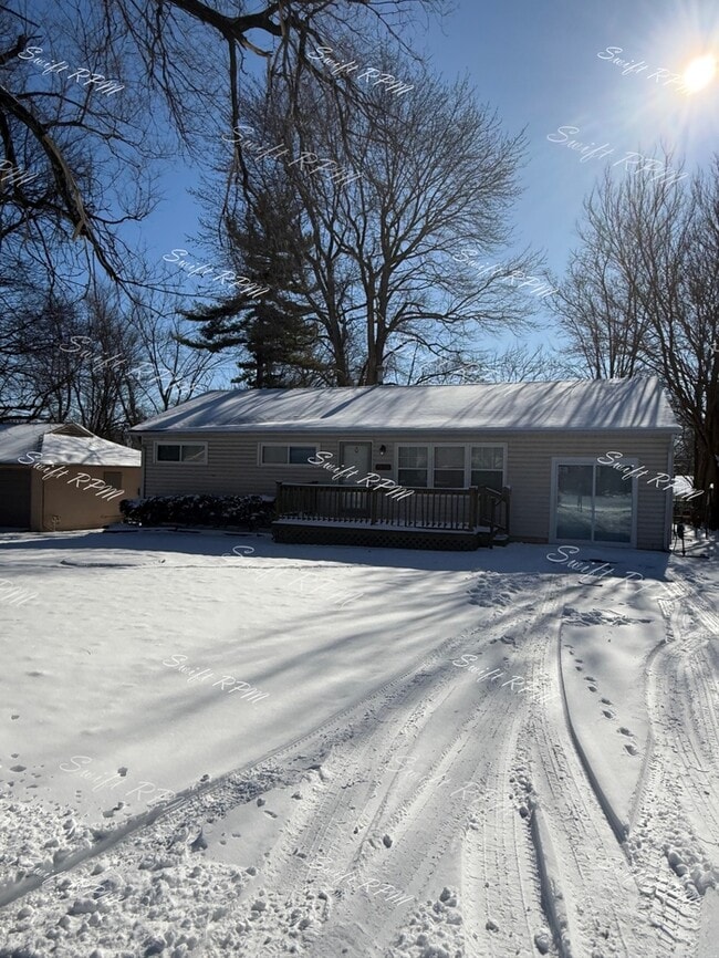 Building Photo - 7003 E 113th St