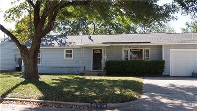 Building Photo - 5216 Mallory Dr