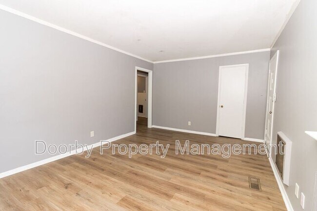 Foto del edificio - 2907 Kendale Dr
