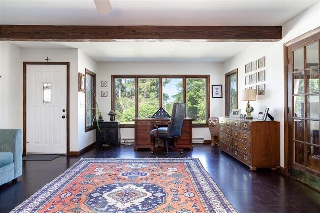 Foto del edificio - 107 Haskins Ave