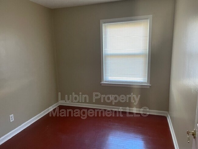 Building Photo - 1349 Frayser Blvd