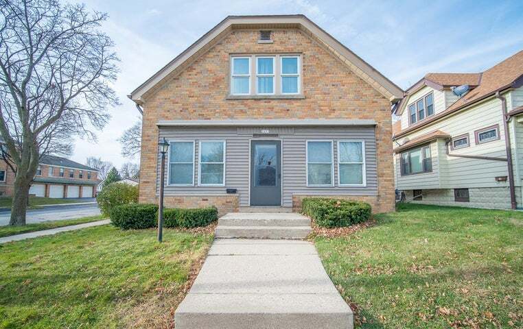 Building Photo - Rosidah's Rental