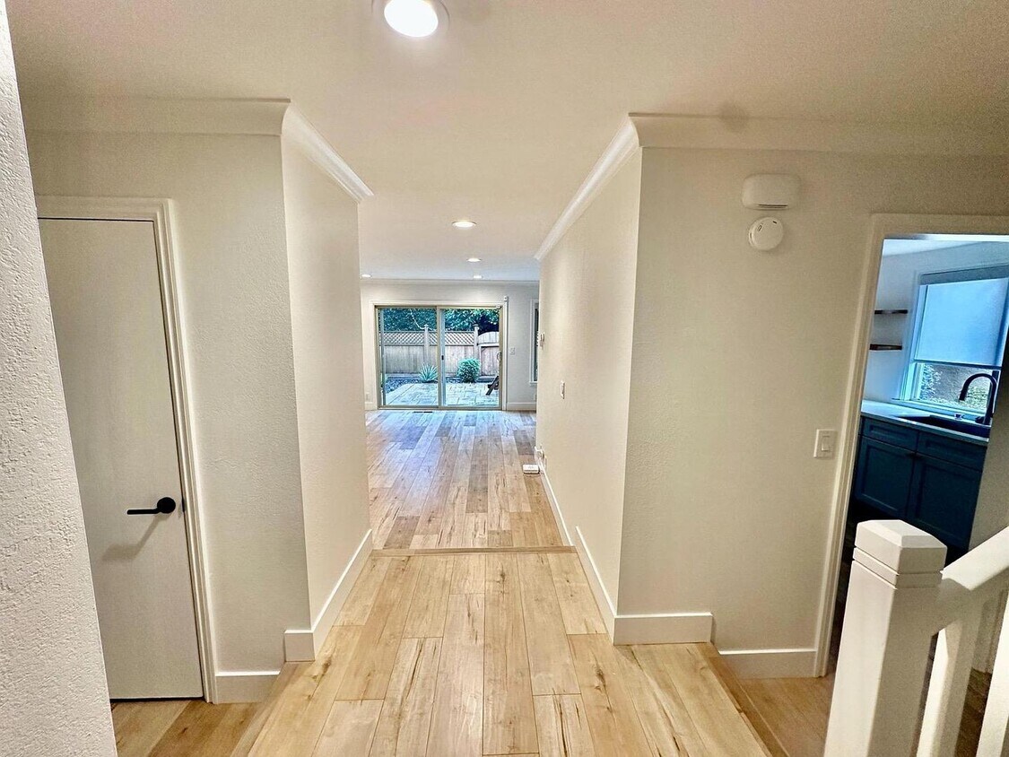 Foto principal - 325 Northumberland Ave