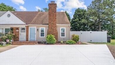 Building Photo - 1101 Crist Pl