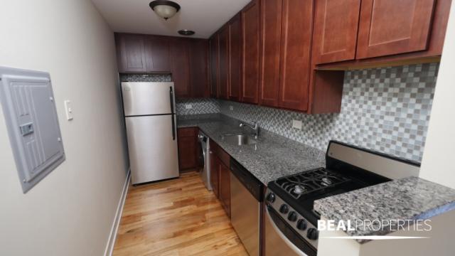 Building Photo - 1 bedroom in CHICAGO IL 60614