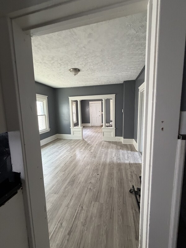 Foto del edificio - 1137 E 66th St