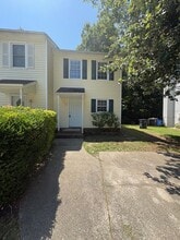 Building Photo - 131 Greenford Pl