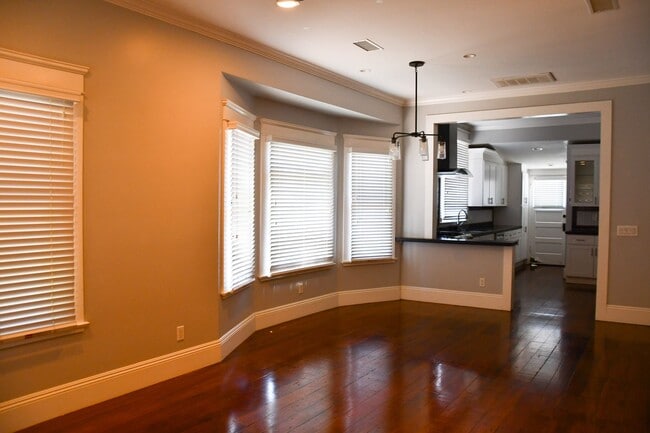 Photo - Grand (264-268) North Apartment