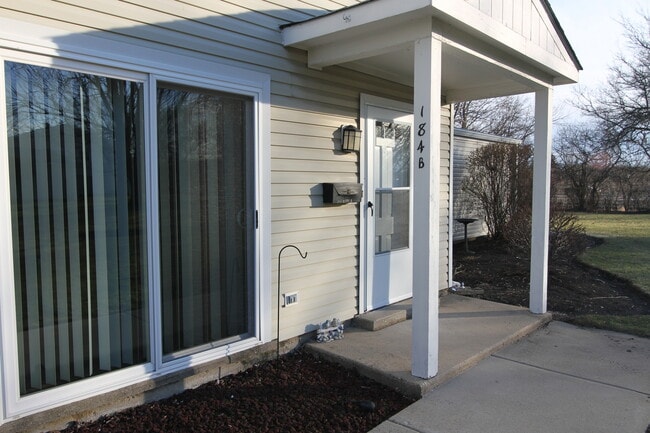 Foto del edificio - 184 Betty Ct