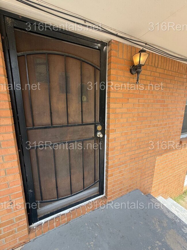 Foto del edificio - 1718-1720 S Mosley Ave